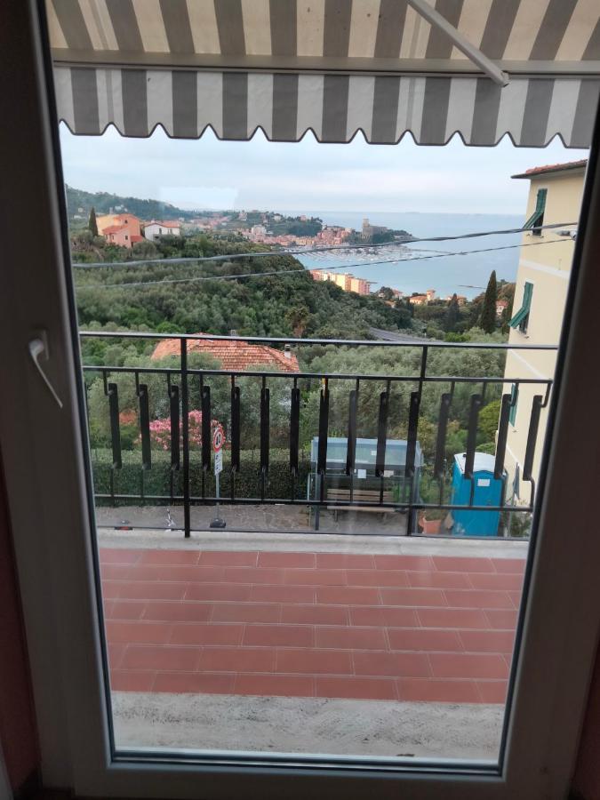 B&B Golfo Dei Poeti Леричи Экстерьер фото