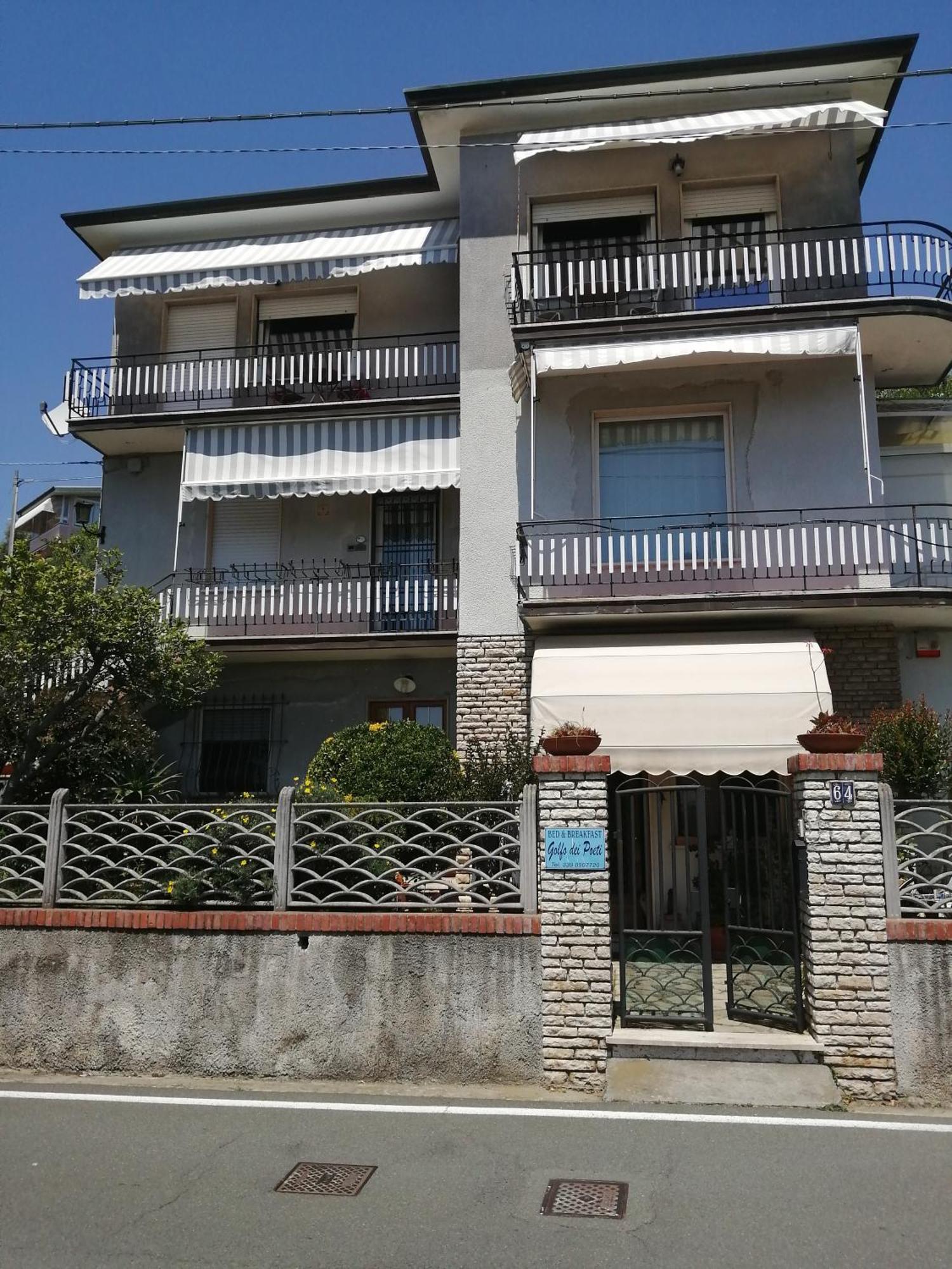 B&B Golfo Dei Poeti Леричи Экстерьер фото